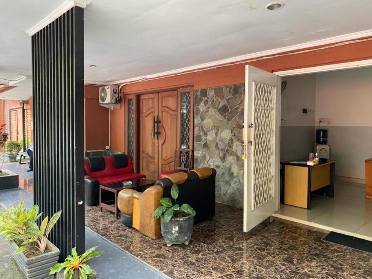 Djaboerigin Mongonsidi Guest House Medan Buitenkant foto