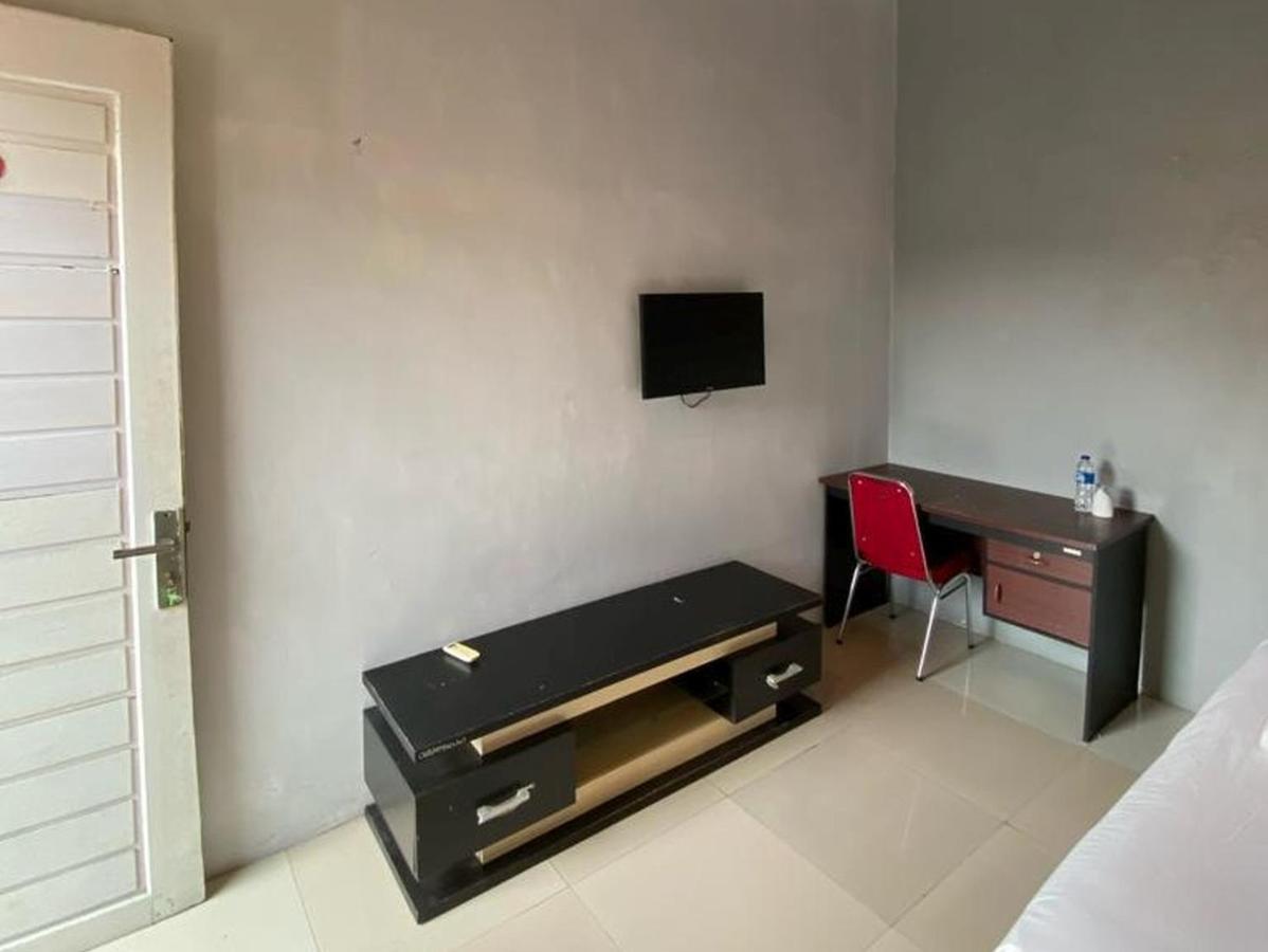 Djaboerigin Mongonsidi Guest House Medan Buitenkant foto