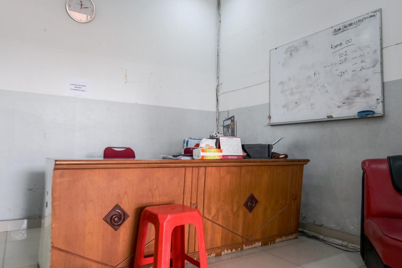 Djaboerigin Mongonsidi Guest House Medan Buitenkant foto